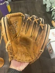 Rawlings Highlight Series Baseball Glove Right-hand Throw Deer Tanned Cowhide. Fixed Price $25.00.