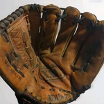 Wilson Softball Mitt Xxl A2505 Flexback Dual Hinge Leather 13.5IN Rht (defect). Fixed Price $17.99.