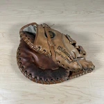 Wilson 1ST Base Mitt A2870 Big Scoop Eric Karros Advisory Series Steerhide Glove. Fixed Price $44.95.