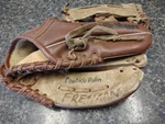 Louisville Slugger Graig Nettles Leather Cowhide Baseball Glove LSG47NV Rht. Fixed Price $12.00.