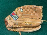 Mizuno Mz 1351 Max Flex Professional Model Baseball Glove Leather Rht Good Shape. Fixed Price $32.00.