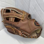 Louisville Slugger Graig Nettles Leather Cowhide Baseball Glove LSG47NV Lht. Fixed Price $18.77.