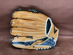 Easton P1100Y Baseball Glove Right Hand Throw Youth Pattern. Fixed Price $24.99.