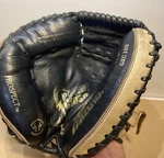 Mizuno Prospect Gxc 105 32.5" Youth Catchers Mitt Left Hand Throw Broken In Lht. Fixed Price $49.99.