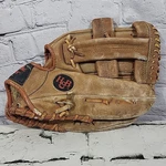 Louisville Slugger Graig Nettles Signature Model Baseball Softball Glove LSG26. Fixed Price $24.99.