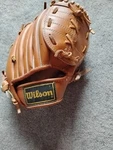 Wilson Fieldmaster A2614 Baseball Glove Right Hand Throw Youth Small. Fixed Price $10.99.