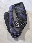 Louisville Slugger Diva Series 11" Girls Softball Glove Purple Grey Lht DV14-HU. Fixed Price $25.00.