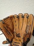 Mizuno Gpl 1257 Fast Pitch Softball Glove 12.5" Rht Full Grain Leather. Fixed Price $34.95.