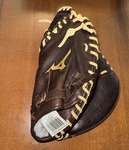 Mizuno GXC-90B1 Pro Scoop 33.5 Baseball Catchers Glove Mitt Right Hand Throw New. Fixed Price $74.99.