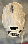 Rawlings 10.5" HFP105GW Highlight Series Softball Glove Right Hand Thrower. Fixed Price $21.55.