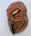 Zett Catchers Baseball Glove Mitt Players Series BIC-5121 Oiled Leather Korea. Fixed Price $34.95.