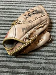 Vintage Macgregor K2497 Baseball Glove Mitt Willie Randolph Steerhide Leather. Fixed Price $25.00.