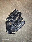 Louisville Slugger DY14-BK Dynasty Series Baseball Glove 13 1/2 Rht. Fixed Price $49.99.