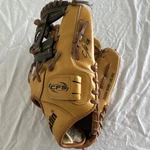 Franklin Fieldmaster 11" Left Hand Glove Contour Fit Dura-bond Lacing 22604. Fixed Price $19.75.