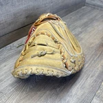 Diamond D5000 Baseball Catchers Glove Pro Model. Fixed Price $24.99.