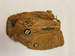 Wilson Limited Edition Team Series A9606 12.5 Lh Throw Glove Dual Stall. Fixed Price $17.50.