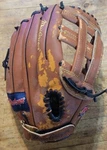 Macgregor Baseball Glove M700 95710 12.5 Inch Rht Leather Flex-wedge Deep Pocket. Fixed Price $12.00.