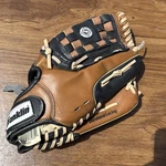 Franklin 4197 13" Field Master Fully Broken Softball Baseball Glove Right. Fixed Price $9.50.