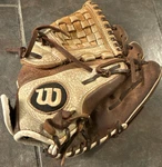 Wilson A900 Leather Baseball Glove Rht. Fixed Price $42.00.
