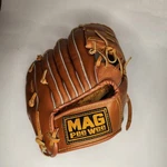 Mag Peewee Youth Tee Baseball Rht Glove 9.5 Inch Rawhide Lacing PW-1197. Fixed Price $14.99.