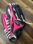 Rawling Baseball Glove PL91PB Youth Right Handed Pink/black. Fixed Price $9.99.