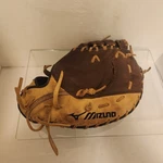 Mizuno Right World Win 12.50 GXF75. Fixed Price $45.00.