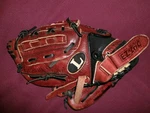 Louisville Slugger L1000XE 10" Players Series Glove Left Hand Throw Ez-loc. Fixed Price $7.99.