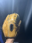 Spalding 12.5 Outfield SCI8-BT Competition Series 42-579. Fixed Price $25.00.