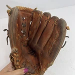 Vtg 1982 Macgregor MG45 Willie Mcgee Baseball Fielders Glove Soft Steer Hide Rht. Fixed Price $20.00.