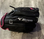 Mizuno Finch GPP1105F1 Lht Glove Leather Softball 11.5 Inches. Fixed Price $20.00.