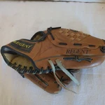 Regent Junior Pro Series Rht 11 Youth Baseball Glove 07330. Fixed Price $14.99.