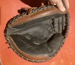 Rawlings RCM325R Catcher's Mitt -right Handed Throw Player Preferred Flex Loop. Fixed Price $29.50.