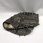 Louisville Slugger GTPS6 Baseball Softball Glove Right Hand Throw 13.5. Fixed Price $12.00.