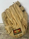 Easton EX1400 Right Hand Throw Competitor Series 13.5 Baseball Softball Glove. Fixed Price $19.99.