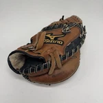Mizuno GXC-104 31 Boys Fully Broken In Baseball Catchers Mitt Right Hand Throw. Fixed Price $79.95.