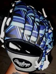 Rawlings Remix REM91BG 9" Blue/black Baseball Softball Glove Right Hand. Fixed Price $30.00.