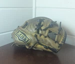 Zett Neostatus Imported Japanese Youth Baseball Glove 10.5" - BJGB70810 Rare. Fixed Price $110.00.