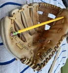 Wilson A2286 Jim Rice Youth Vintage Baseball Glove Lefty Lht. Fixed Price $9.99.