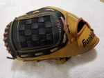 Franklin Sports Field Master Series Baseball Glove Rht 10.5" (nwt). Fixed Price $15.00.