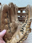 Vintage Spalding 42-4135 Rick Monday Advisory Staff 12" Baseball Glove Rht. Fixed Price $32.00.