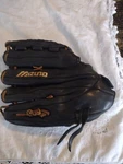 Mizuno 12.50 Rt Hand Throw Gmvp 1250 Rg Baseball Glove. Fixed Price $44.95.