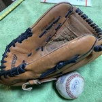 Mizuno Premier MPM-1250 12.5 Baseball Softball Glove Left Hand Throw. Fixed Price $25.00.