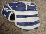 Wilson 10 Inch T-ball Glove Baseball Mit Dodgers Edition Left A02RB15LAD. Fixed Price $10.00.