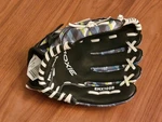 Easton Moxie Baseball Glove Right Hand Throw EMX105B Basket Web. Fixed Price $18.98.