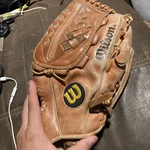 Vtg. Wilson Baseball Softball Glove Series Model A2055 Pro Stock Rht. Fixed Price $34.00.
