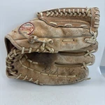 1970S Spalding Rich Hebner Right Hand Throw Leather Baseball Glove 42-3255. Fixed Price $11.19.