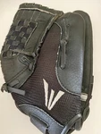Easton Youth Baseball Glove ZFX1100BKBK Black 11" Rht Right Hand Throw. Fixed Price $19.61.