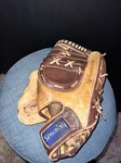 Spalding Rebel Model Top Grain Leather Crown Back Baseball Glove Rht 42-3091. Fixed Price $23.55.