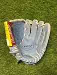 Rawlings R9 Series 12.5" Rht Fastpitch Softball Outfield/pitcher's Glove. Fixed Price $125.00.
