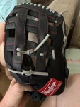 Rawlings Baseball Glove. Fixed Price $30.00.